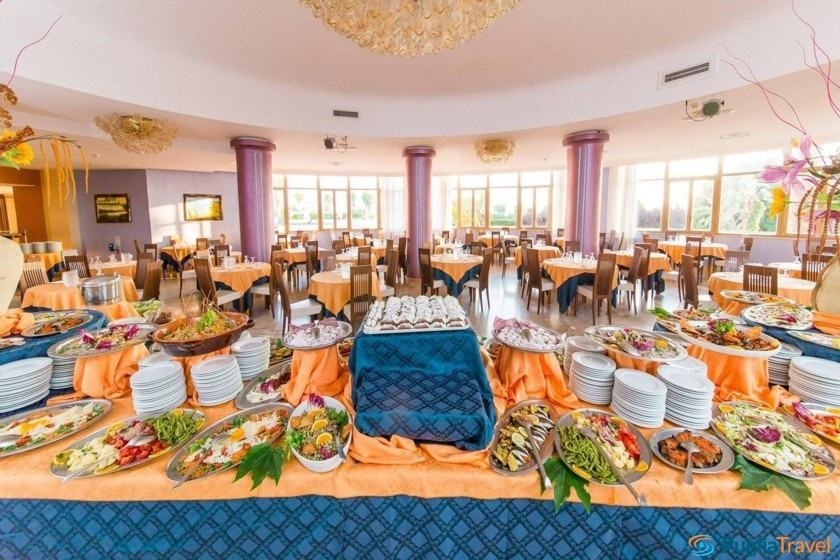 Paradise Beach Resort